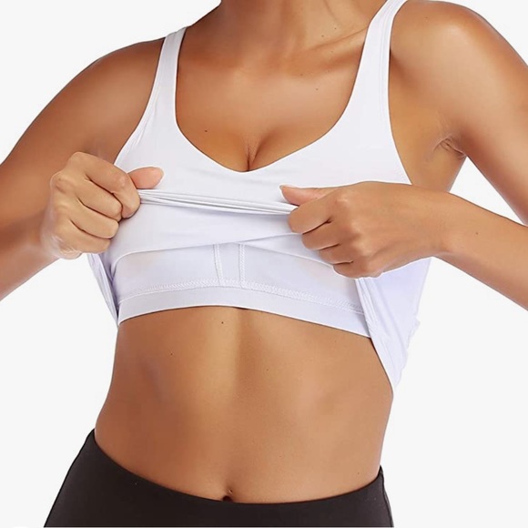 White workout crop top with built in padded bra - Picture 3 of 4